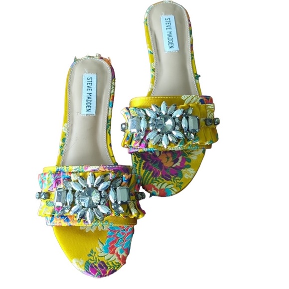 Steve Madden Shoes - Women's Steve Madden sandals Size 8